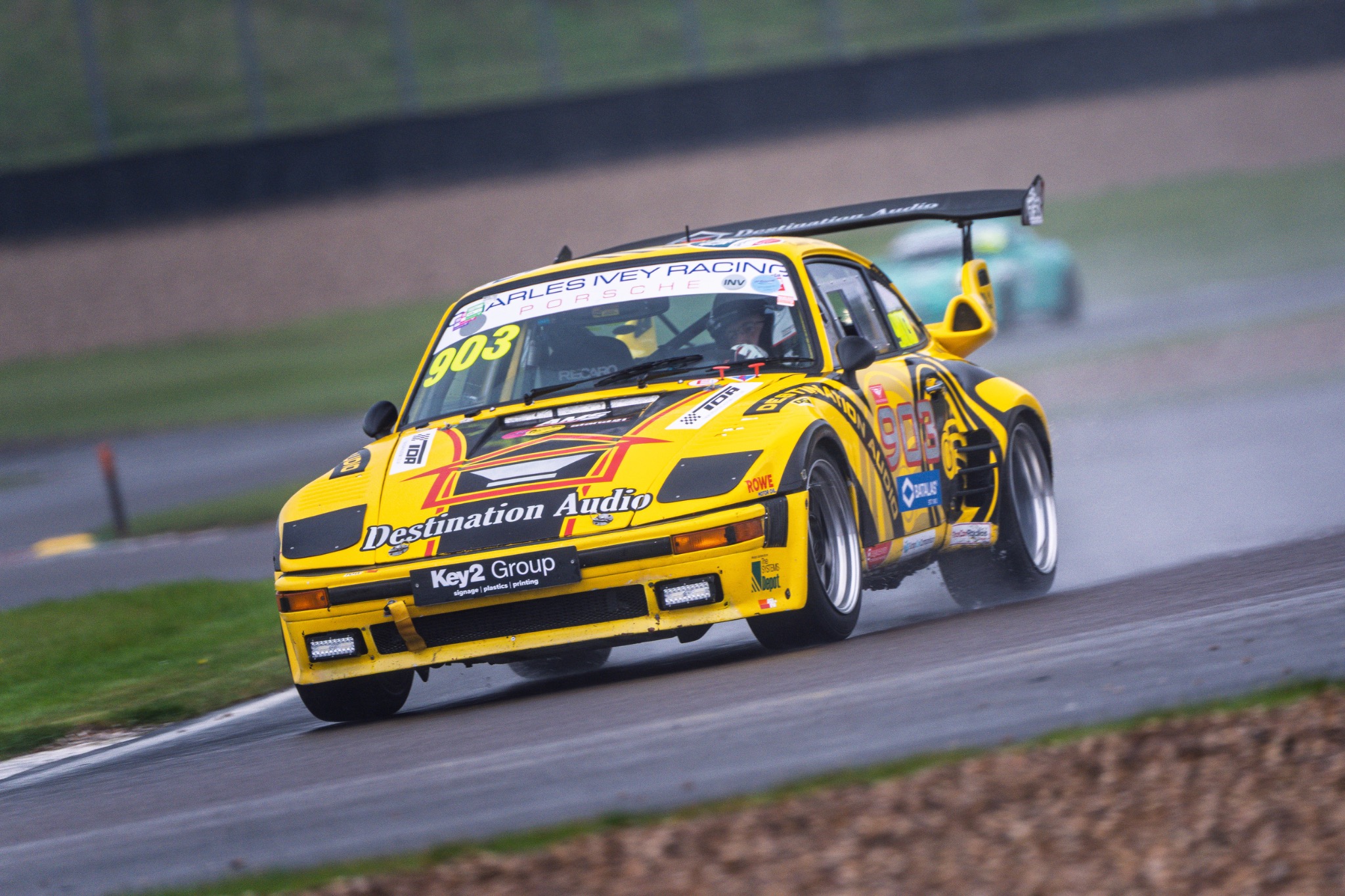 VANHAUEN RACING at Donington Park 2025 - Photo 1